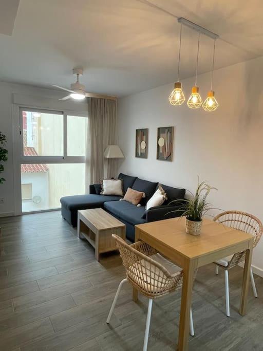 Rincón de la Victoria Lovely Beach Apartment מראה חיצוני תמונה