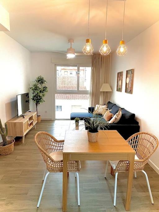Rincón de la Victoria Lovely Beach Apartment מראה חיצוני תמונה