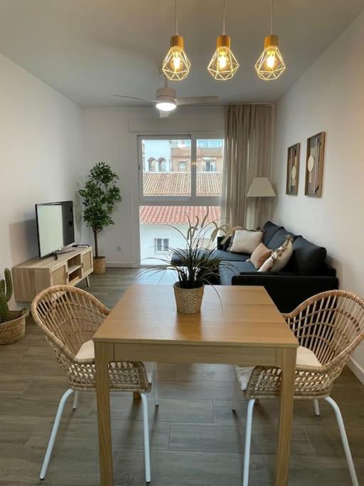 Rincón de la Victoria Lovely Beach Apartment מראה חיצוני תמונה