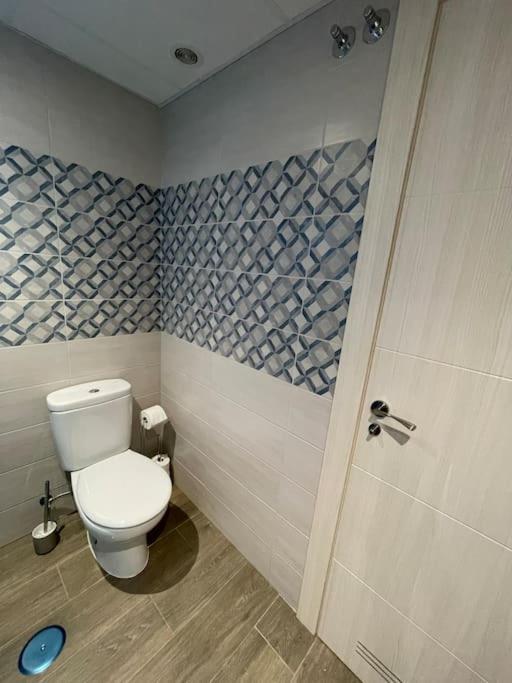 Rincón de la Victoria Lovely Beach Apartment מראה חיצוני תמונה